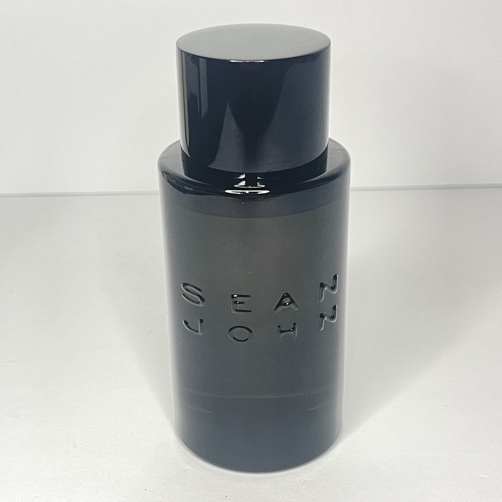 SEAN JOHN by Sean John 100 ml/ 3.4 oz Eau de Toilette Spray Cologne Perfume Men